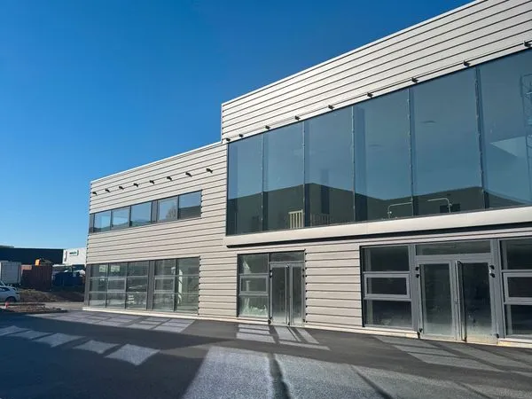 Bureaux à louer - Villers Bretonneux Autoroute - 214m²