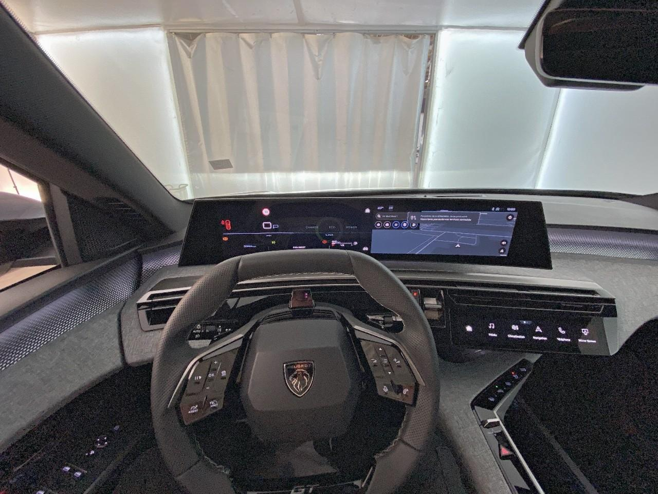 Peugeot 3008 hybrid 145 e-dcs6 gt — photo 12