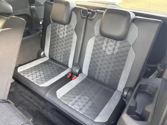 Volkswagen Tiguan allspace 2.0 tdi 150ch r-line dsg7 — photo 14