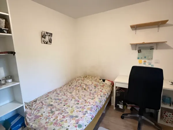 Chambre à louer dans collocation
