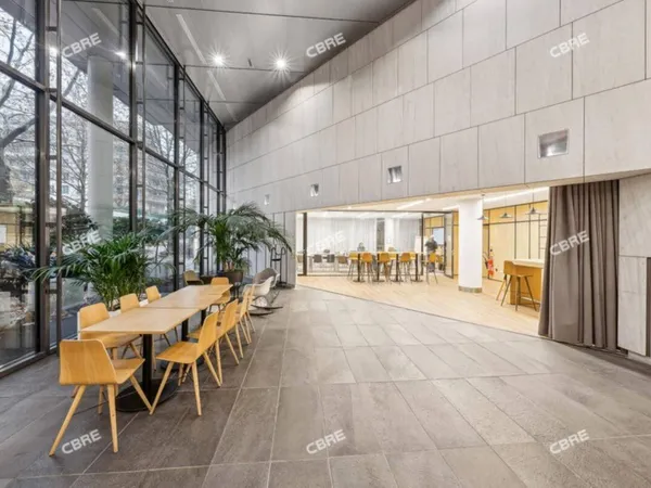 Bureaux 2628 m²
