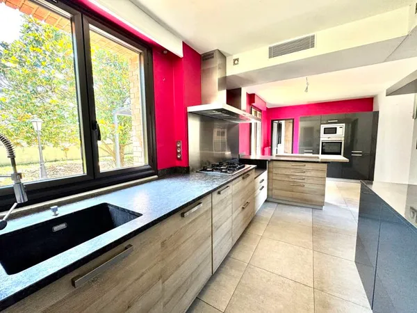 Maison 5 pièces 150 m²