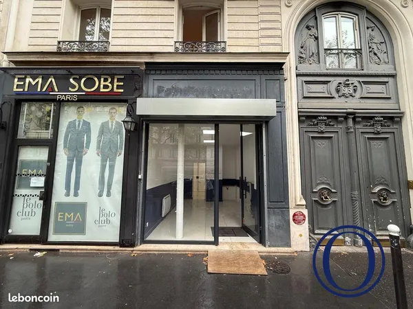 Local 30 m² Paris