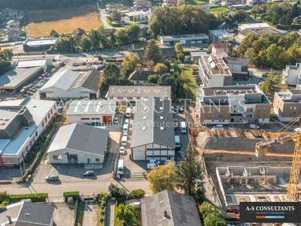 ENTREPOT + BUREAUX à louer