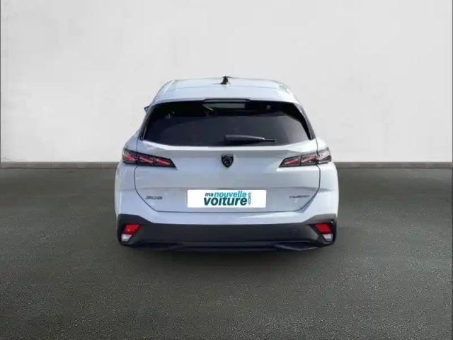 Peugeot 2008 hybrid 145 e-dcs6 — photo 16