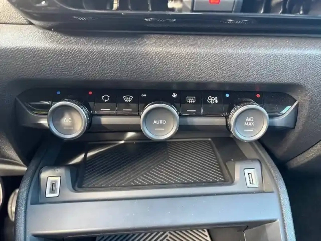 Citroën C4 puretech 100 bvm6 — photo 40