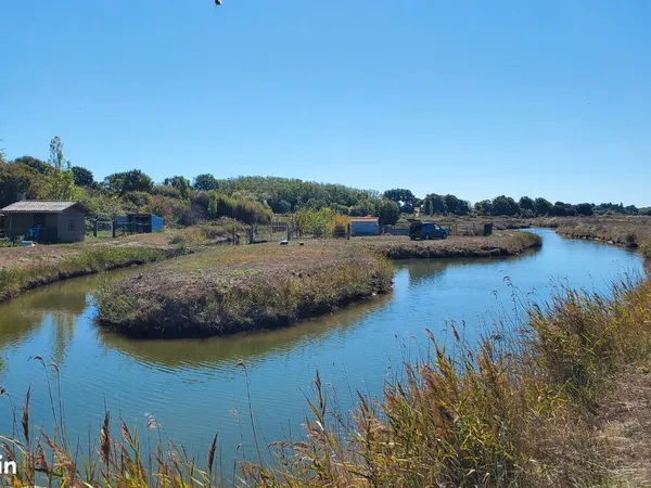 Bien agricole et foncier Vente Les Sables-d'Olonne  30000m² 85000€