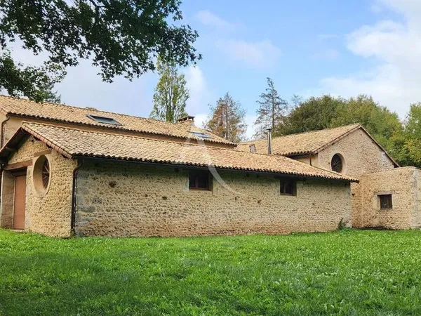 Propriété 13 pièces 401 m²