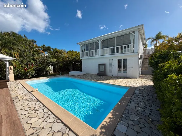 Très belle villa sur les hauteurs de Sofaïa avec mer