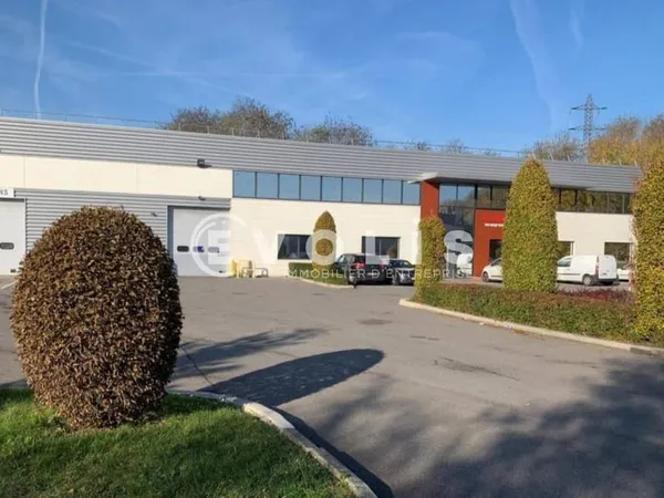 Local d'activité 2357 m²