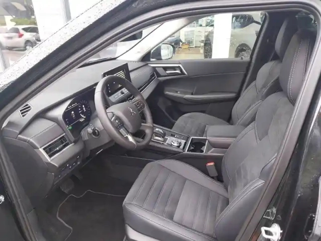 Mitsubishi Outlander 2.4 mivec phev 306 4wd