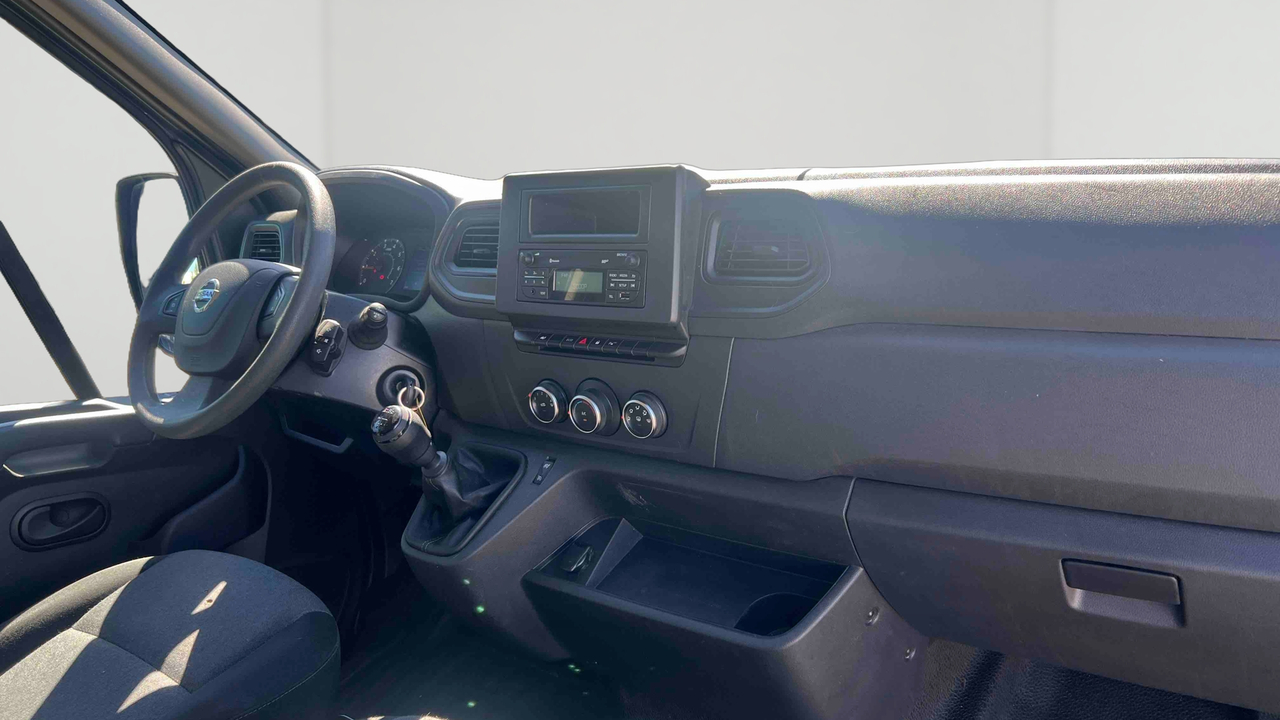 Nissan INTERSTAR FOURGON L2H2 3T3 2.3 DCI 135 — photo 9