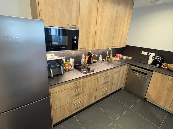 Loue chambre en colocation dans appartement