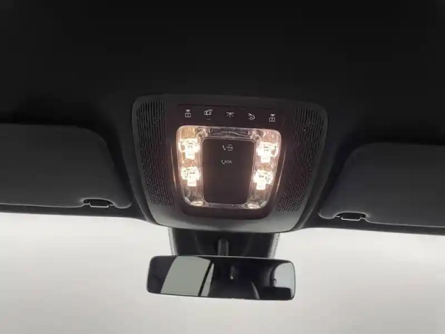 Mercedes Eqa 250 — photo 14