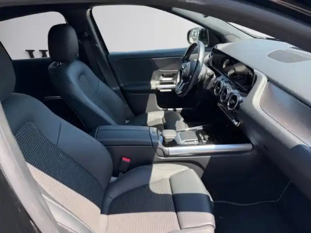 Mercedes Gla 200 d progressive line — photo 5