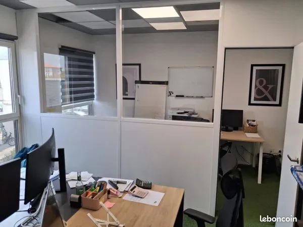 Bureau professionnel 25 m² avec vitrine - Colomiers Le Perget