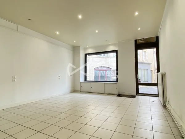 Immeuble locatif avec local et logement  Hyper centre de Blay