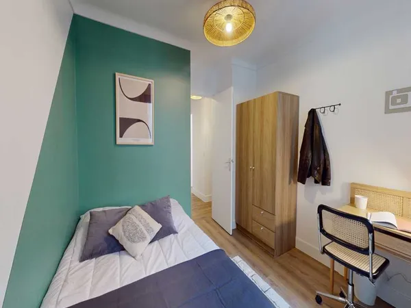 Chambre à Paris - Rue De Saussure, Batignolles
