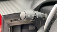 Peugeot 208 1.2 PureTech 100ch S&S Allure EAT8 — photo 23