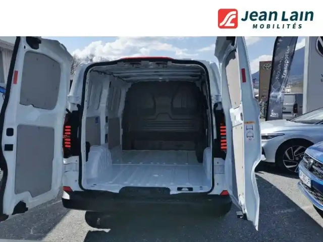 Volkswagen Transporter van l1h1 2.0 tdi 150 bva8 — photo 10