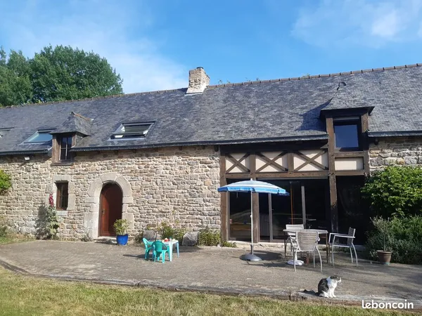 Belle longère proche de Quintin