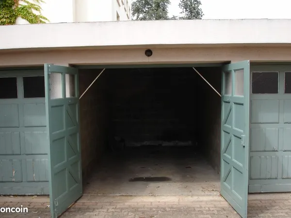 Garage / box / espace de stockage à louer - roanne centre - quartier gare sncf