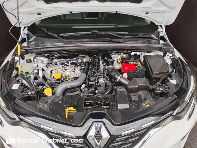 Renault Captur tce 140 edc - 21 intens — photo 29