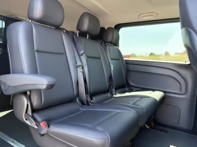 Mercedes Vito mixto 116 cdi compact 9g-tronic rwd — photo 14