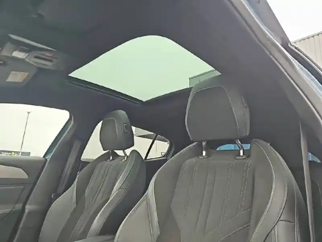 Peugeot 408 phev 225 e-eat8 — photo 21
