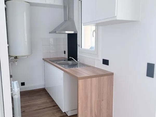 Studio 26 m² - refait à neuf avec entrée indépendante - Quartier hôtel de ville de Sainte Geneviève 