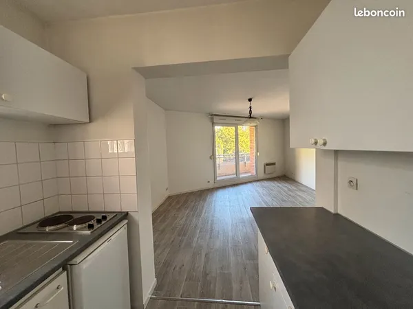 Reims - Studio avec garage - rue du Dr Jacquinet