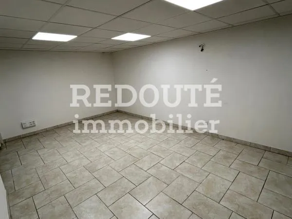 A LOUER REIMS Saint MARCEAUX Local commercial / bureaux environ 144,35m2