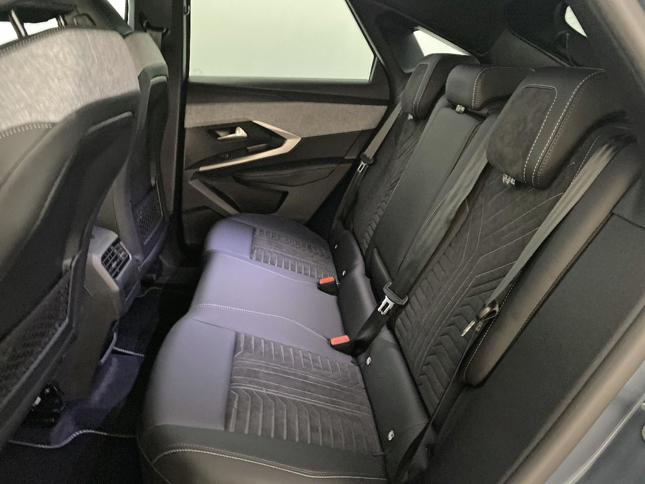 Peugeot 3008 hybrid 145 e-dcs6 gt — photo 10