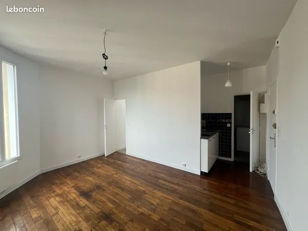 F2 rénové + 25 m² de combles aménageables - Idéal premier achat ou investissement - La Basoche