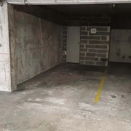 Place de parking souterrain