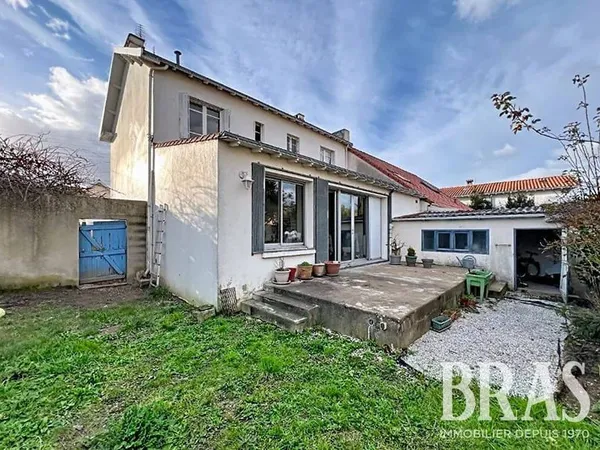 Maison 6 pièces 143 m²