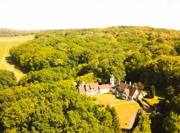 Vends Manoir en lisière de forêt de Montmorency - 8 chambres, 600m², Montmorency (95)
