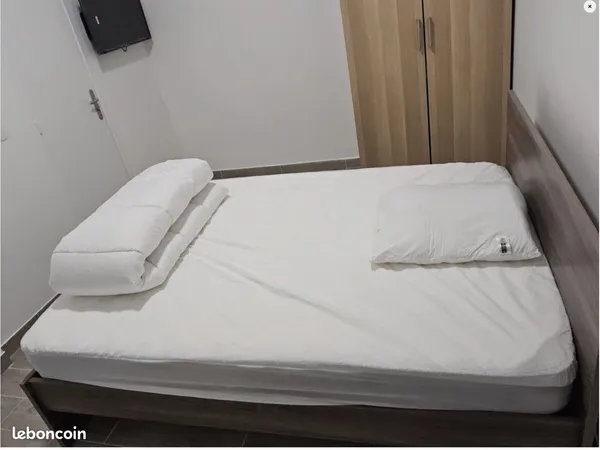Colocation à Poissy - Chambre + douche individuelle disponible dans un appartement de 60 m²