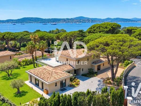 Maison 9 pièces 406 m²