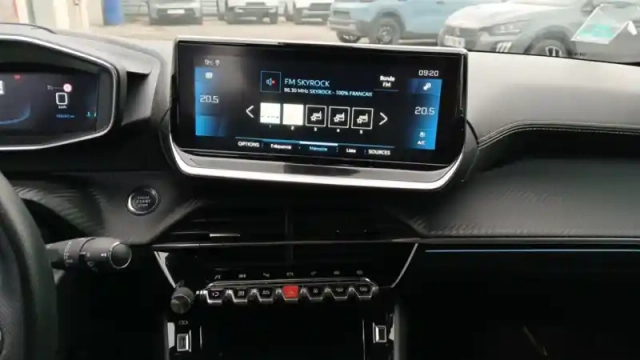 Peugeot 208 puretech 100 s&amp;s bvm6 — photo 67