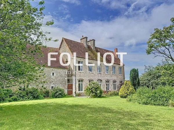 Maison 8 pièces 240 m²