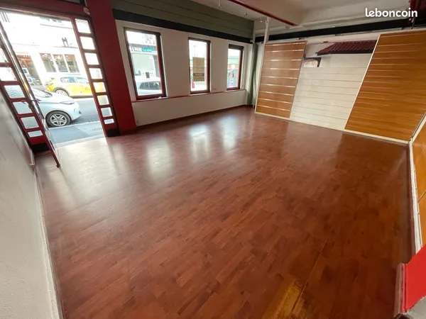 Local commercial triangle d'or 35m2