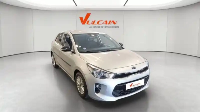 Kia Rio 1.0l t-gdi 100 ch isg — photo 9