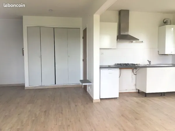 Studio 1 pièce 32 m²