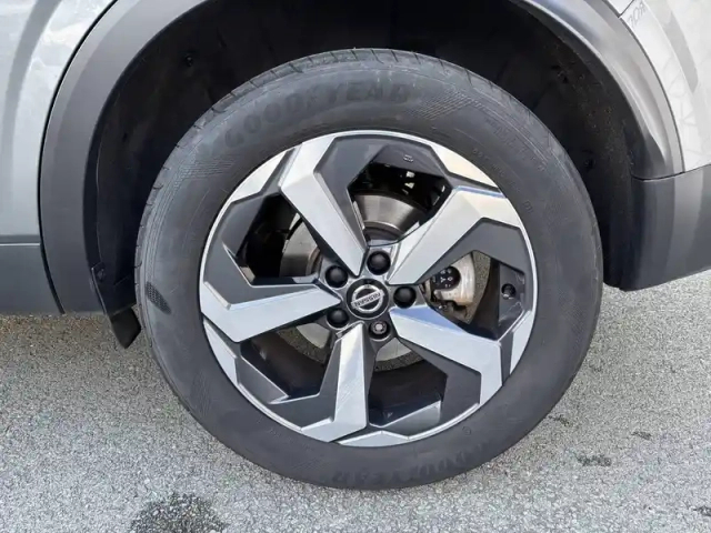 Nissan Qashqai mild hybrid 140 ch — photo 10