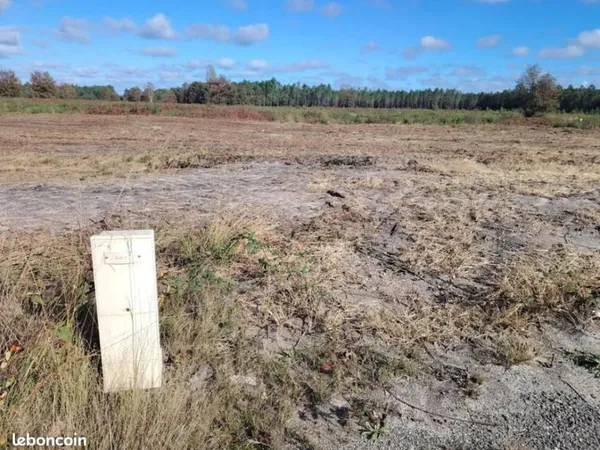 Terrain 600 m²