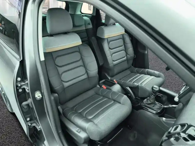 Citroën C3 Aircross puretech 110 s&amp;s bvm6 max — photo 9