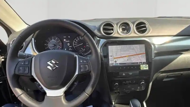 Suzuki Vitara 1.4 boosterjet hybrid auto — photo 14