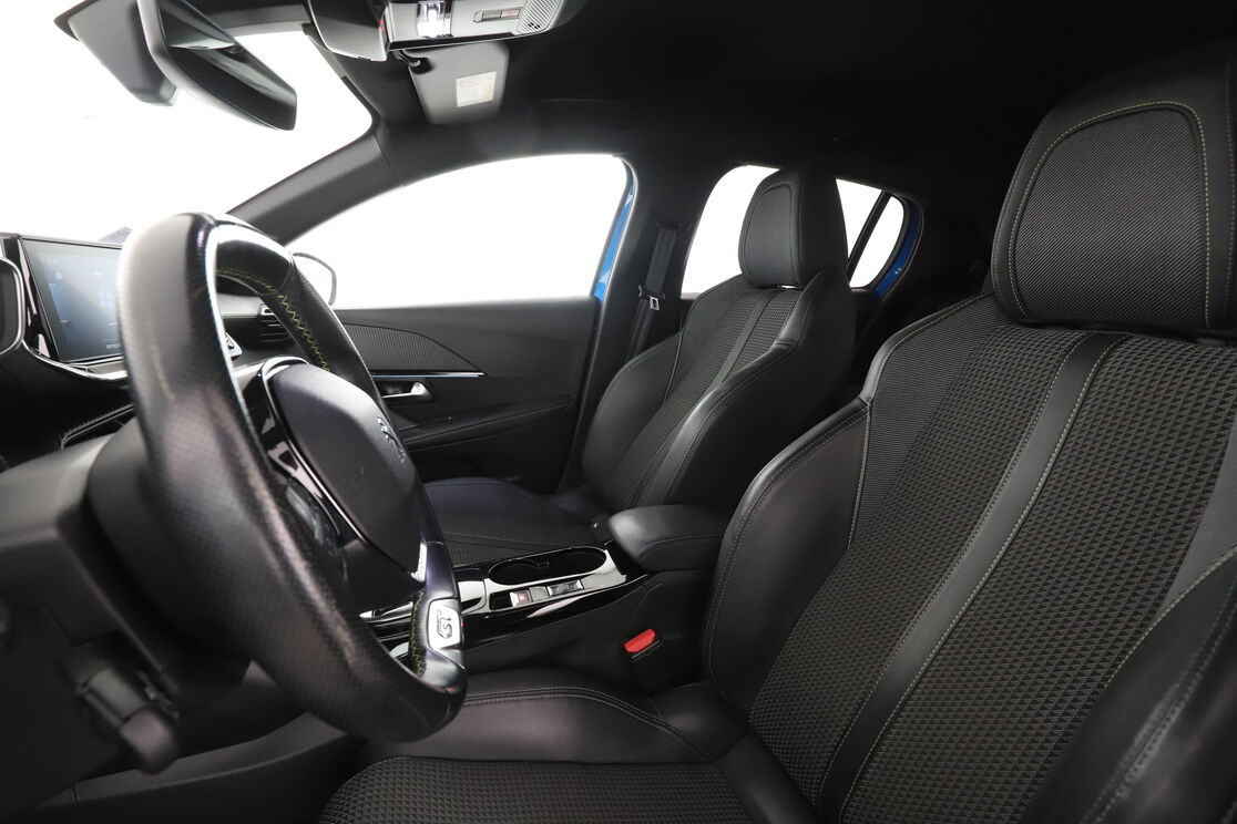 Peugeot 208 Electrique 50 kWh GT Line — photo 9