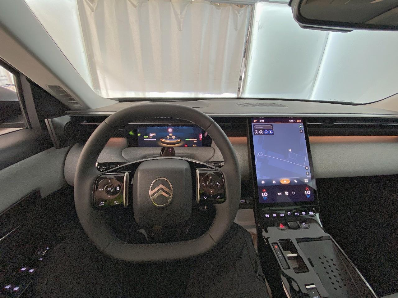 Citroën C5 Aircross e-c5 aircross 210 ch autonomie confort max — photo 12